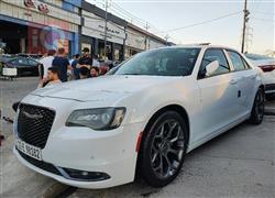 کرایسلەر 300